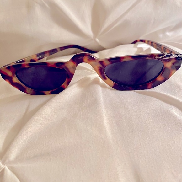 NEW TORTOISE SHELL SUNGLASSES - Picture 1 of 4